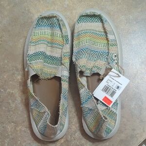 Sanuk Green and Tan Slip-On Shoes